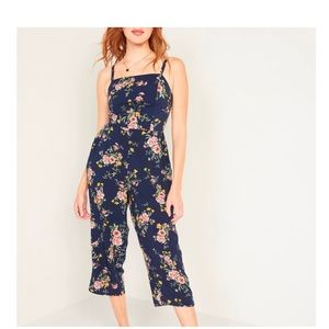 Old Navy Floral romper XS petite